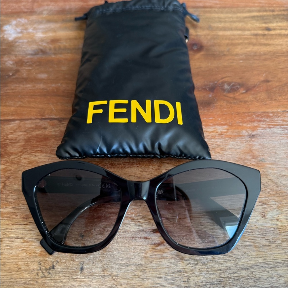 Fendi black Square Cat-Eye Sunglasses